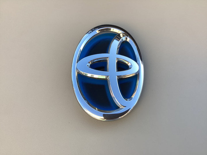 2012-2014 Toyota Prius C Front Grille Emblem