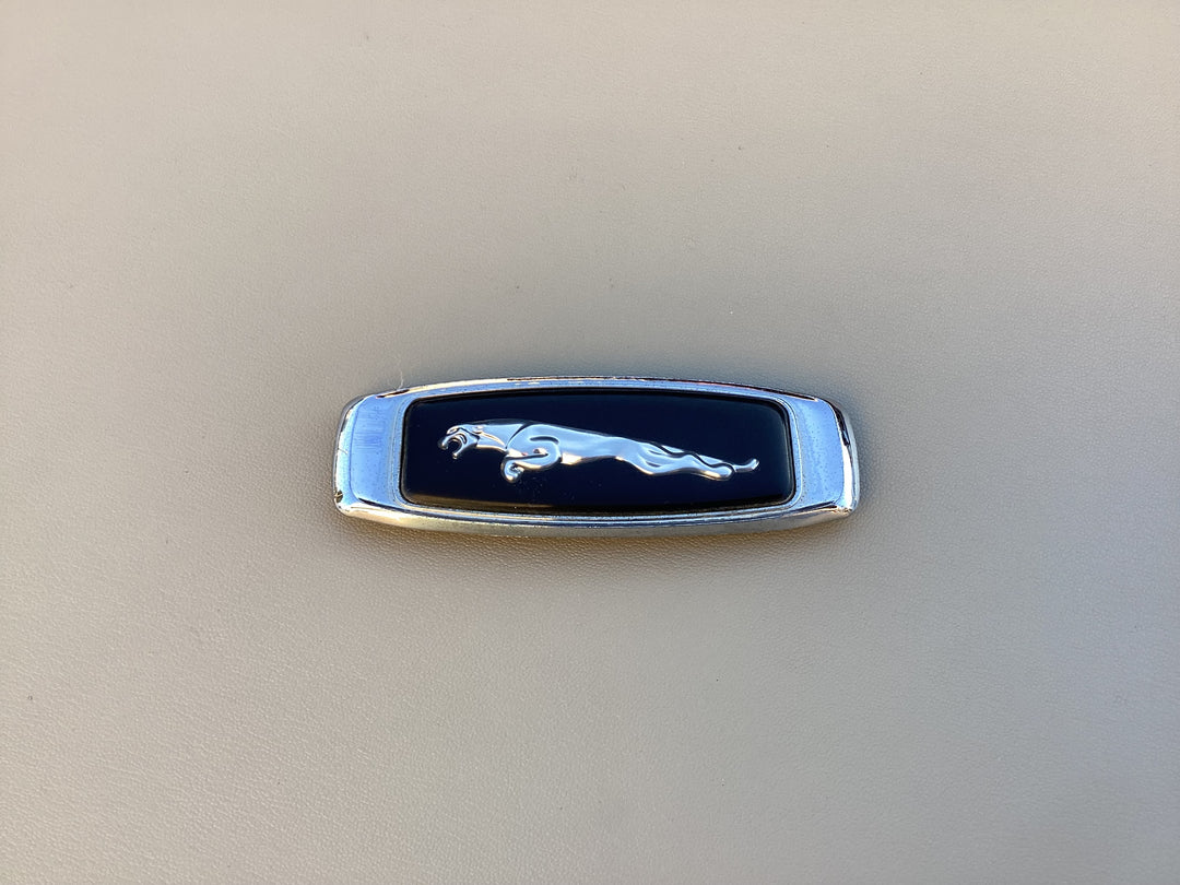 1984-1987 Jaguar XJ6 Fender Emblem