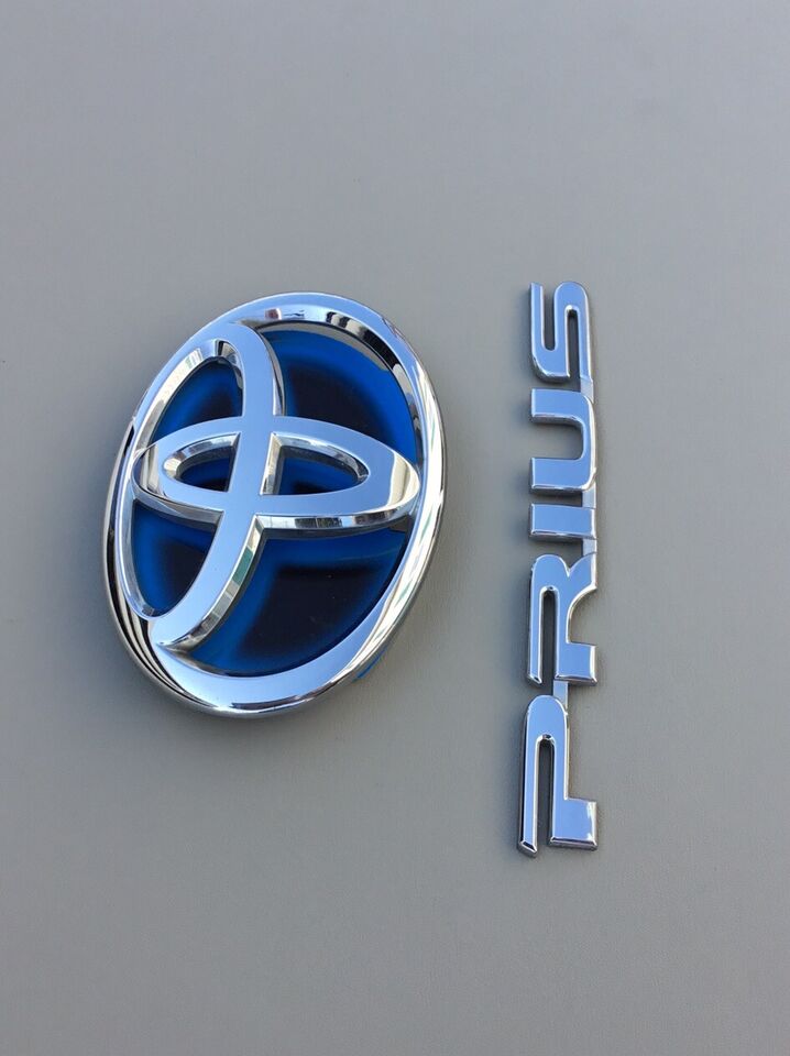 2010-2015 Toyota Prius Trunk Emblem Set