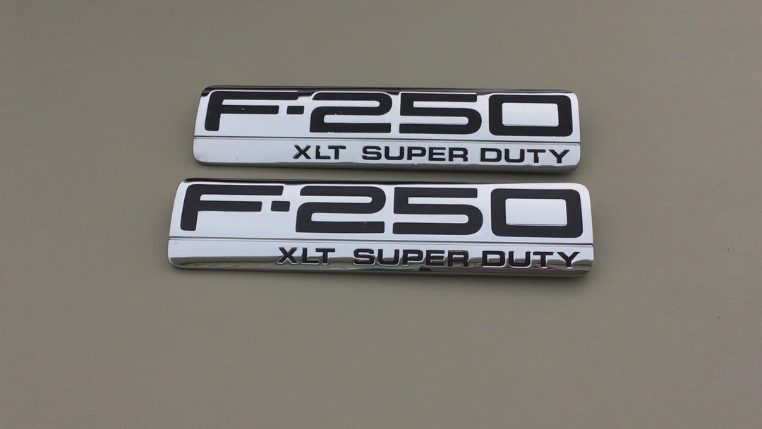 2005-2007 Ford F-250 XLT Super Duty Fender Emblem Set