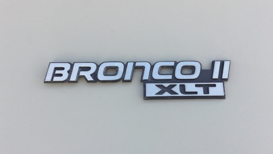 1989-1990 Ford Bronco II XLT Fender Emblem