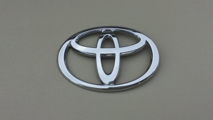 2004-2009 Toyota Prius Hood Emblem