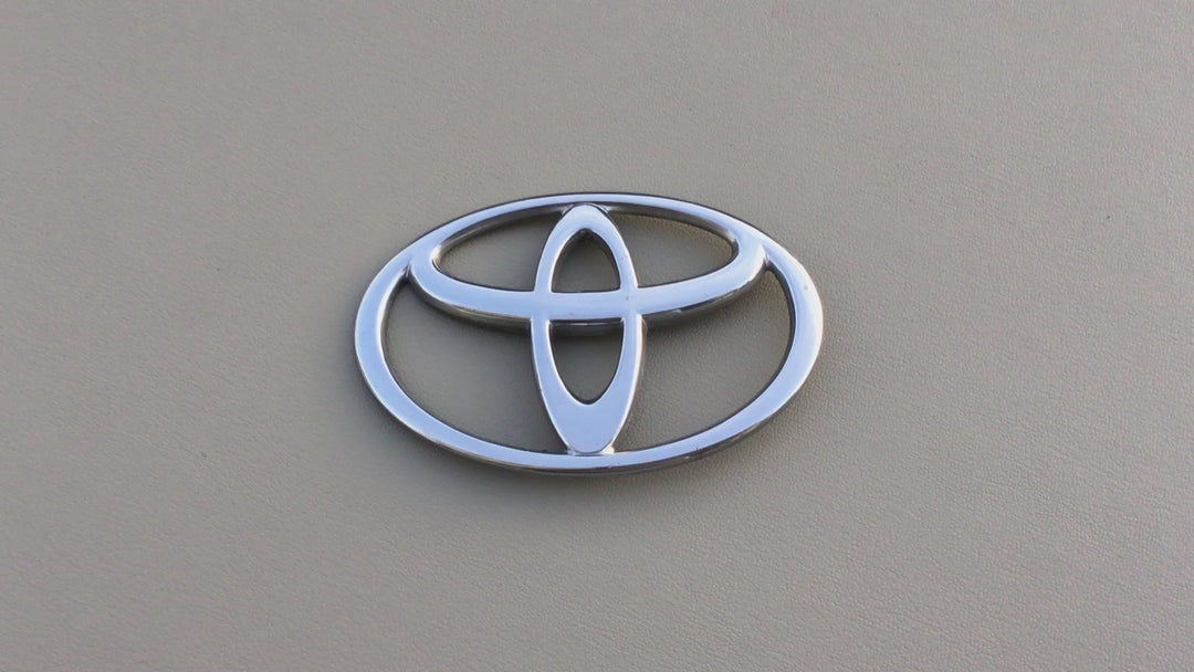 2000-2004 Toyota Avalon Grille Emblem