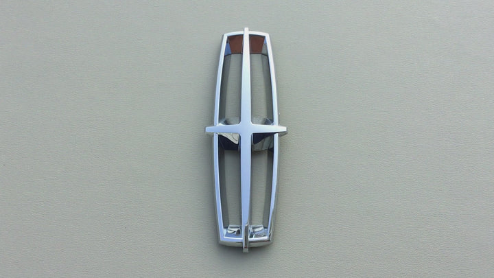 2007-2009 Lincoln MKZ Grille Emblem