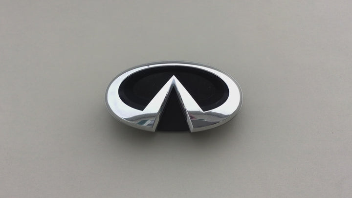 2005-2006 Infiniti G35 Sedan Grille Emblem